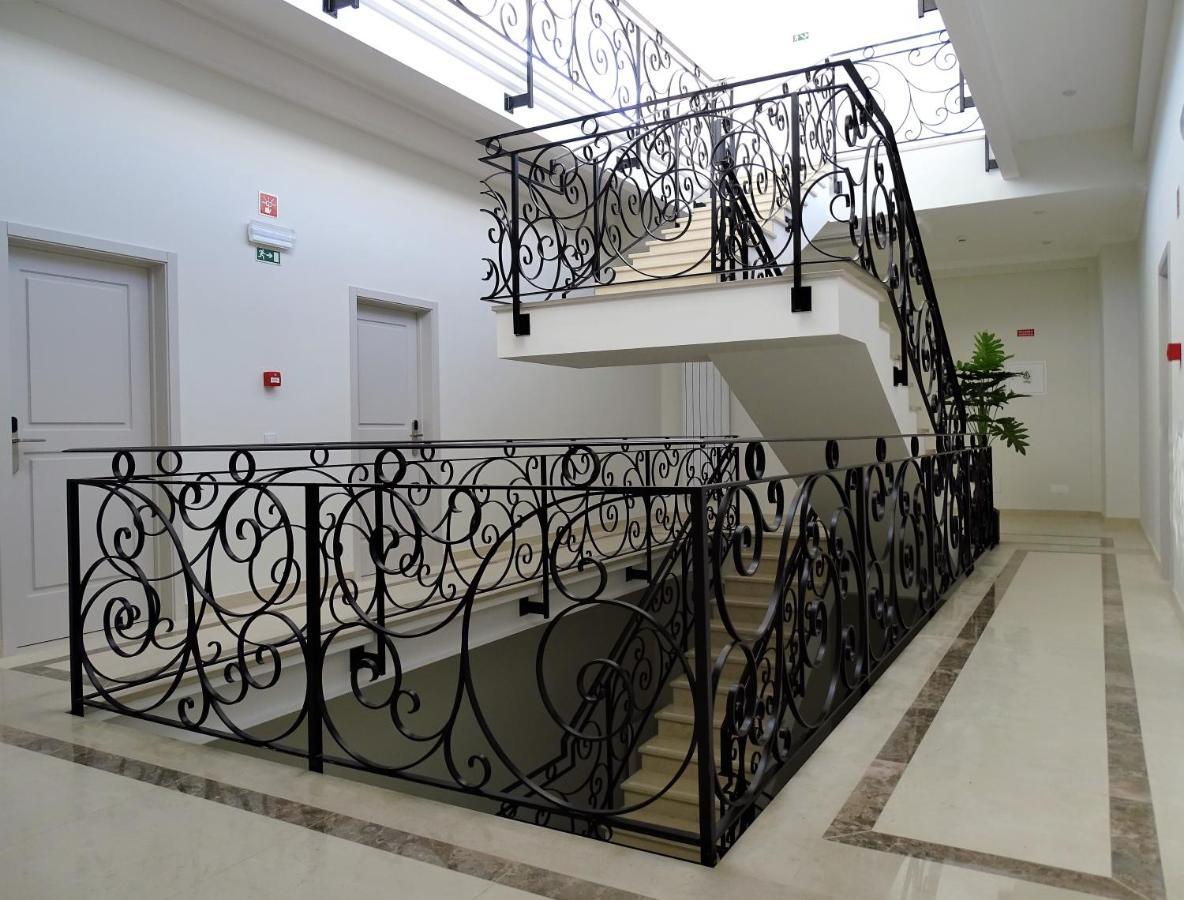 Bowen, Luxury Suites Лагуш Екстер'єр фото